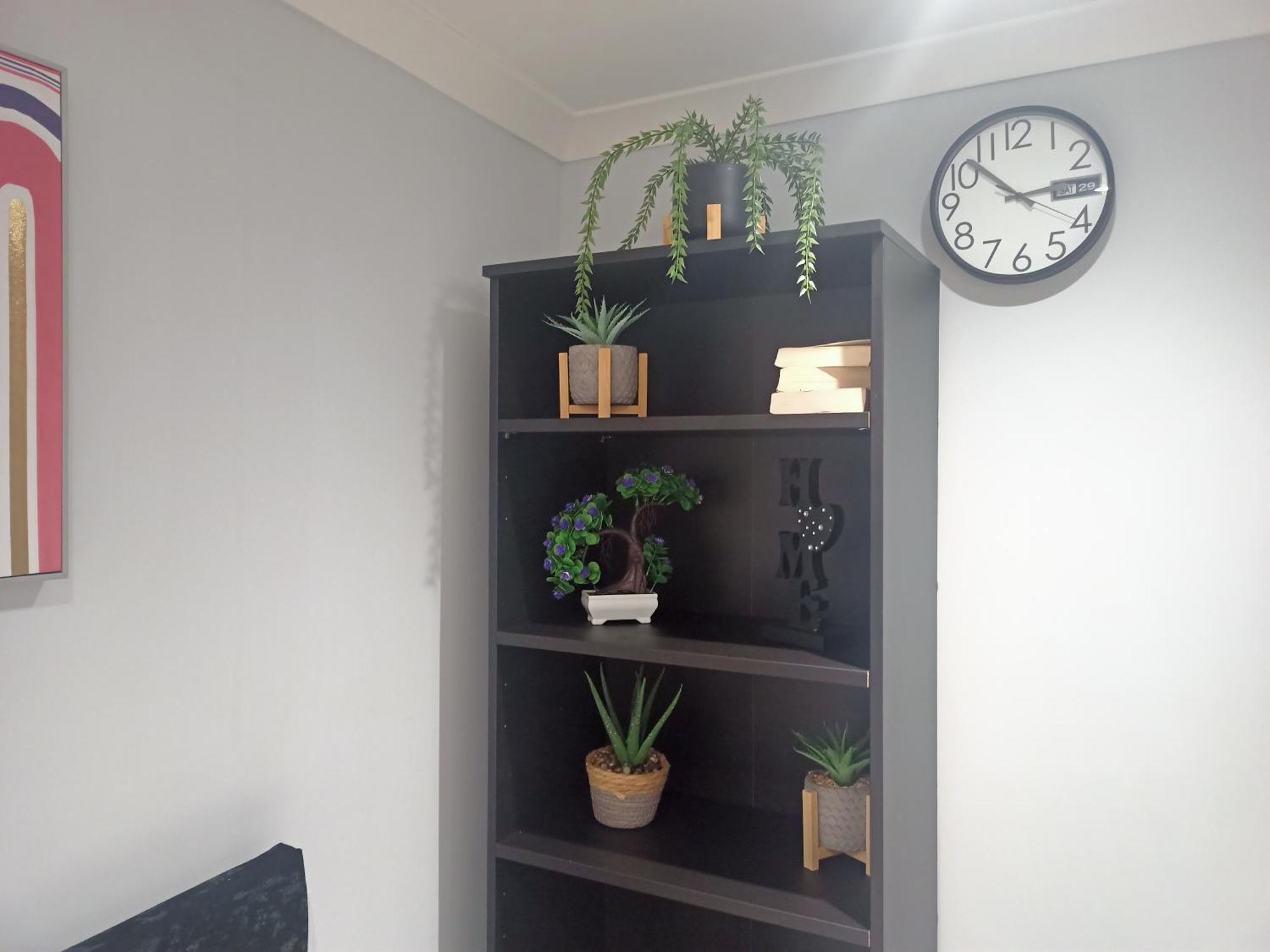 Homey Studio In Newport Perfect For Couples & Travelers ภายนอก รูปภาพ