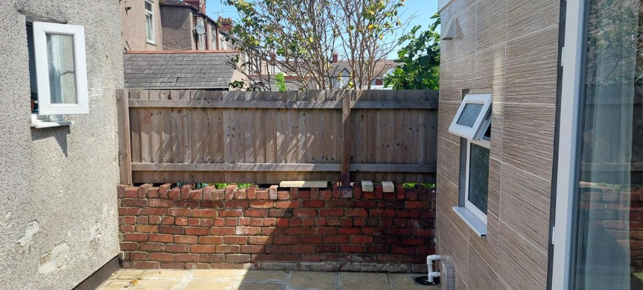 Homey Studio In Newport Perfect For Couples & Travelers ภายนอก รูปภาพ